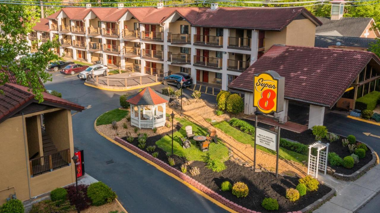 Super 8 By Wyndham Downtown Gatlinburg At Convention Center Hotel Luaran gambar