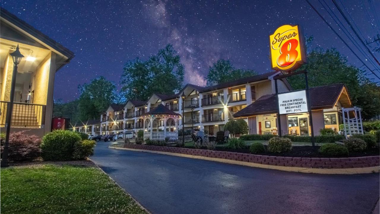 Super 8 By Wyndham Downtown Gatlinburg At Convention Center Hotel Luaran gambar