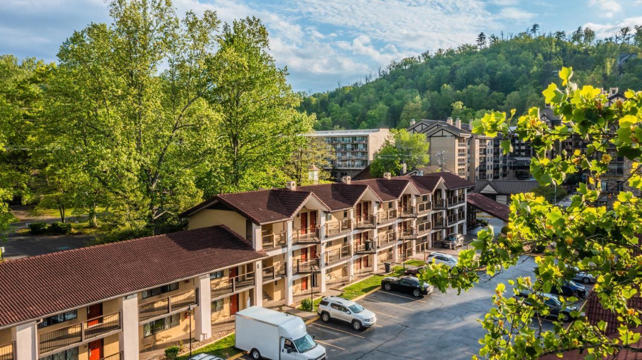Super 8 By Wyndham Downtown Gatlinburg At Convention Center Hotel Luaran gambar