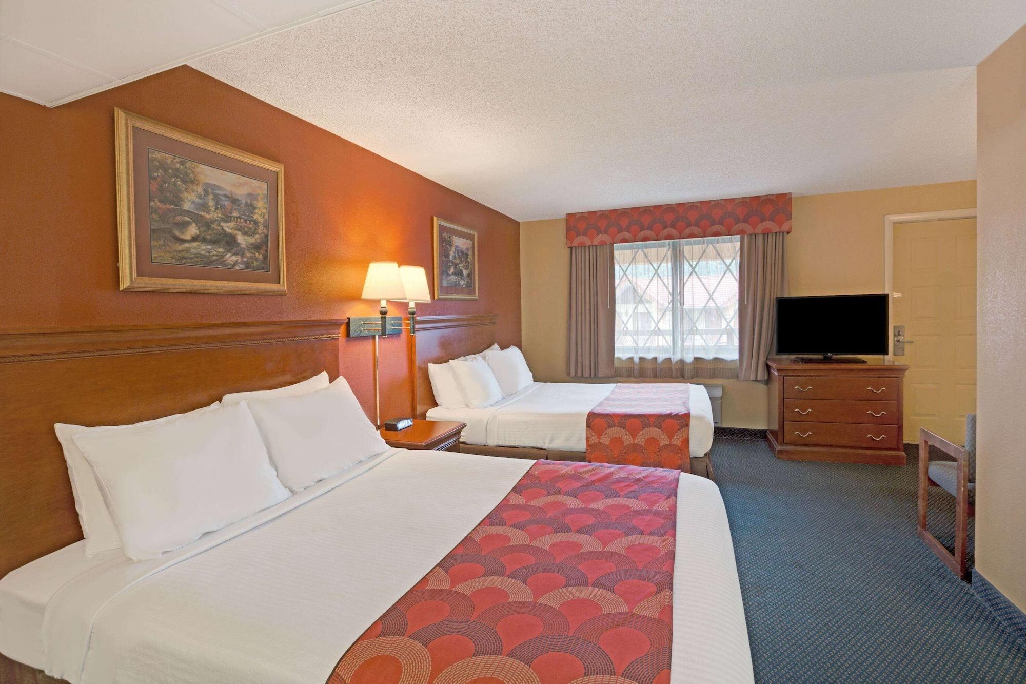 Super 8 By Wyndham Downtown Gatlinburg At Convention Center Hotel Luaran gambar