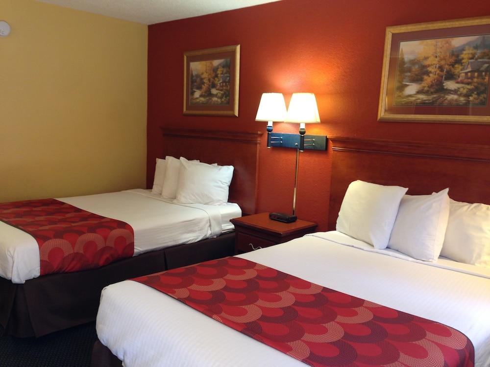 Super 8 By Wyndham Downtown Gatlinburg At Convention Center Hotel Luaran gambar