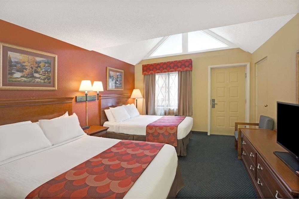 Super 8 By Wyndham Downtown Gatlinburg At Convention Center Hotel Luaran gambar
