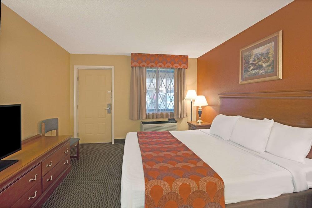 Super 8 By Wyndham Downtown Gatlinburg At Convention Center Hotel Luaran gambar