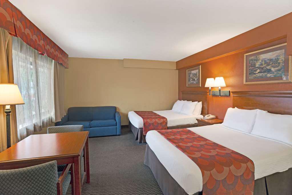 Super 8 By Wyndham Downtown Gatlinburg At Convention Center Hotel Luaran gambar