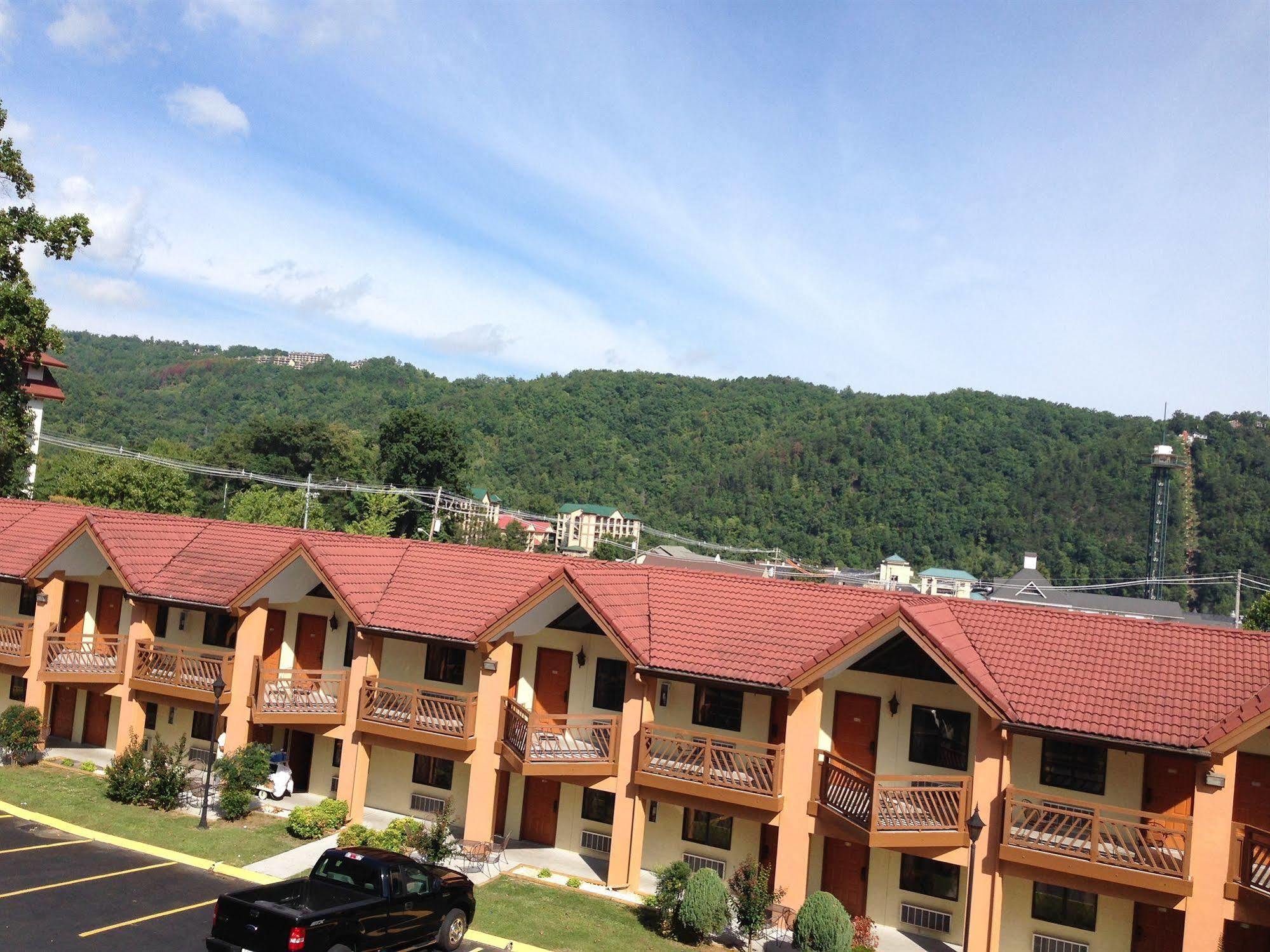 Super 8 By Wyndham Downtown Gatlinburg At Convention Center Hotel Luaran gambar